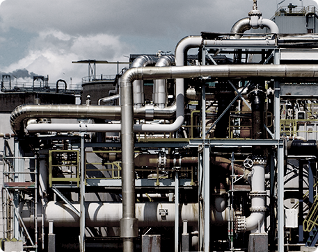 現代の建物の金属配管